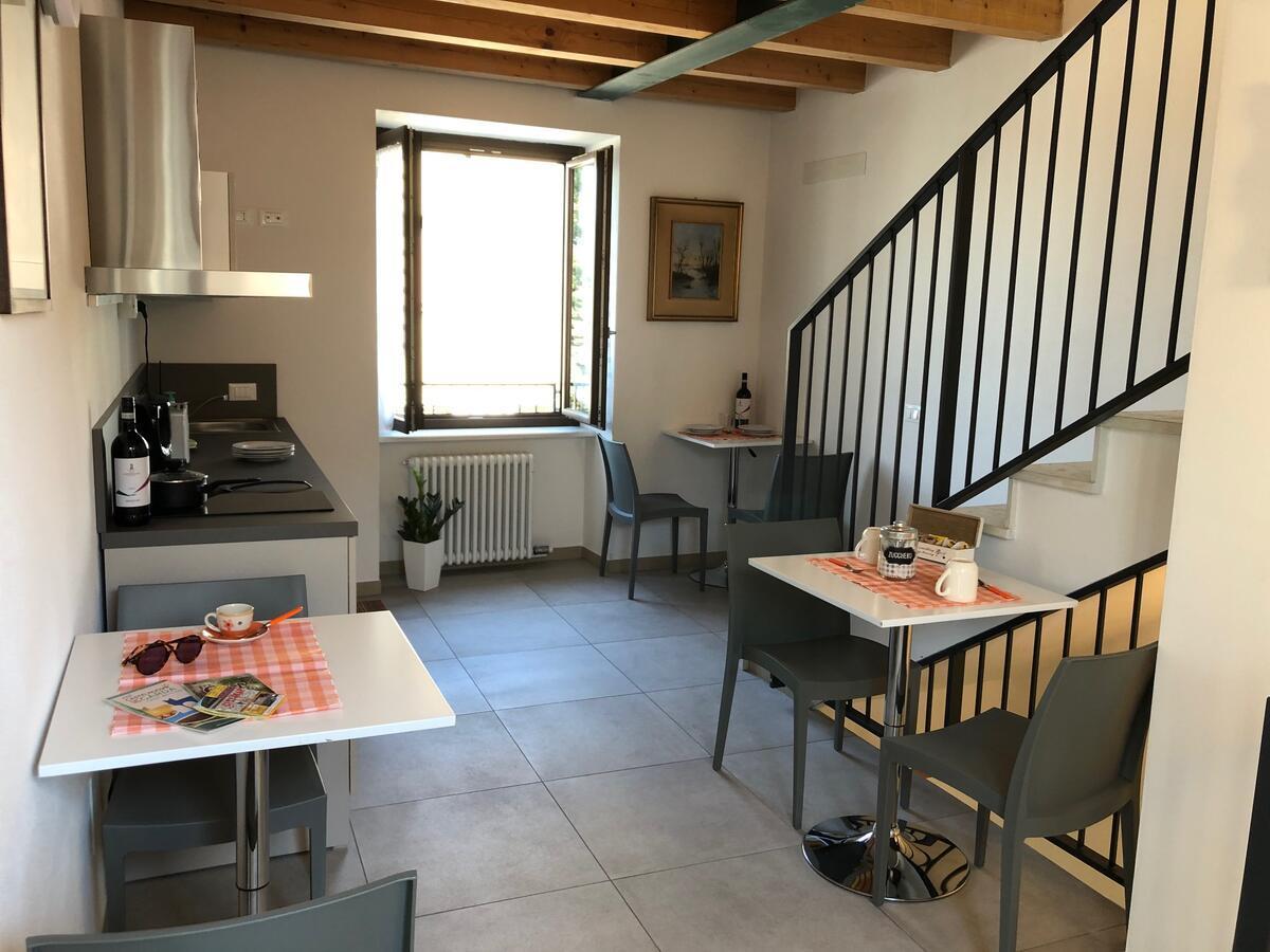 La Casa Della Ada Hotel Castelnuovo del Garda Eksteriør billede